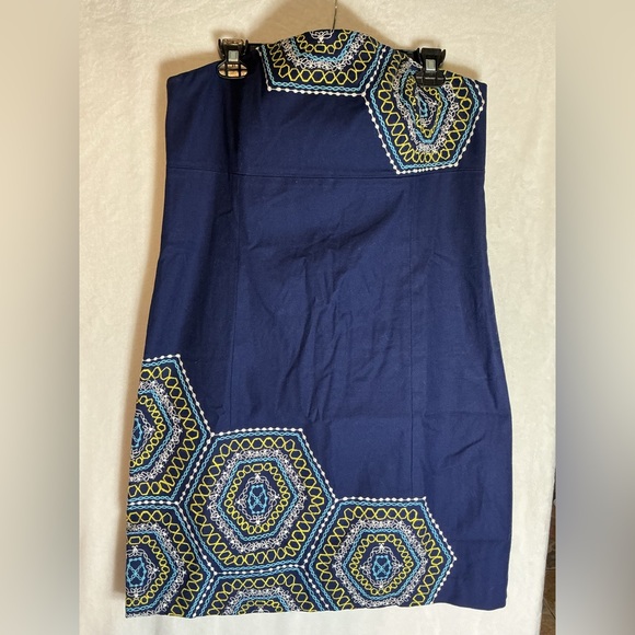 Lilly Pulitzer Strapless Dress in Navy with Geometric Accents - Picture 7 of 7